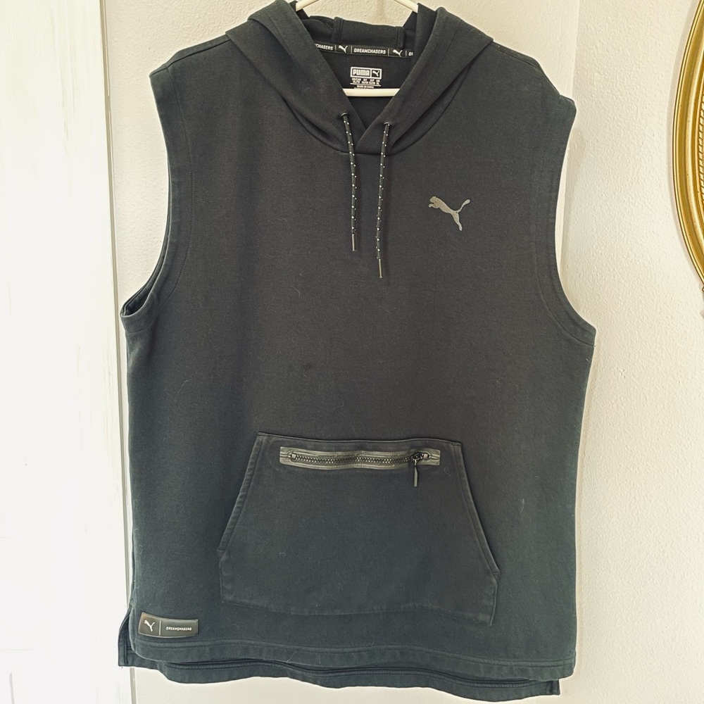 Puma ‘Dreamchasers’ Sleeveless Hoodie, Men’s XL, black & white